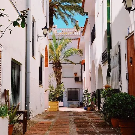 Con Licencia En * Sitges